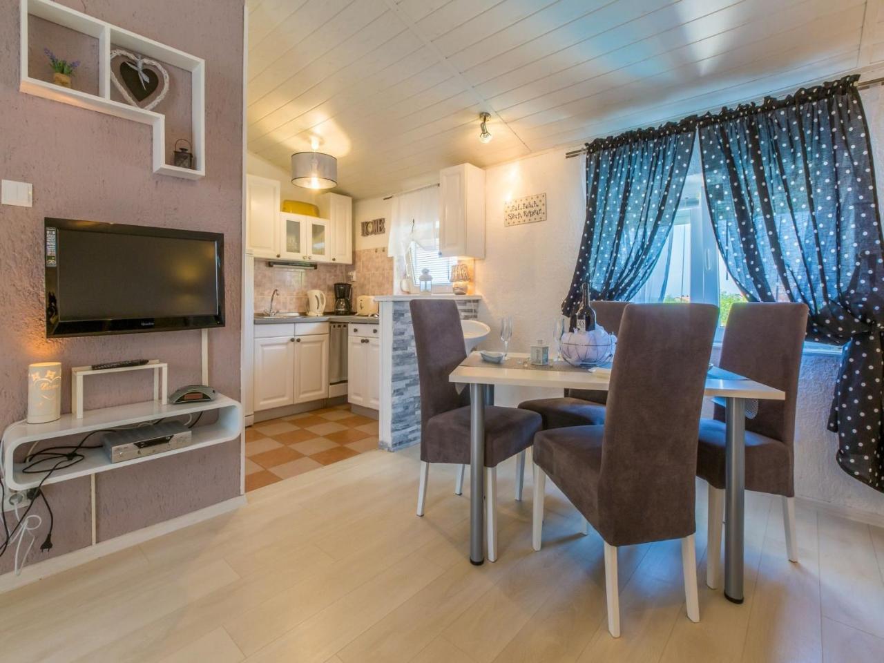 Apartments Susanne Novi Vinodolski Zewnętrze zdjęcie